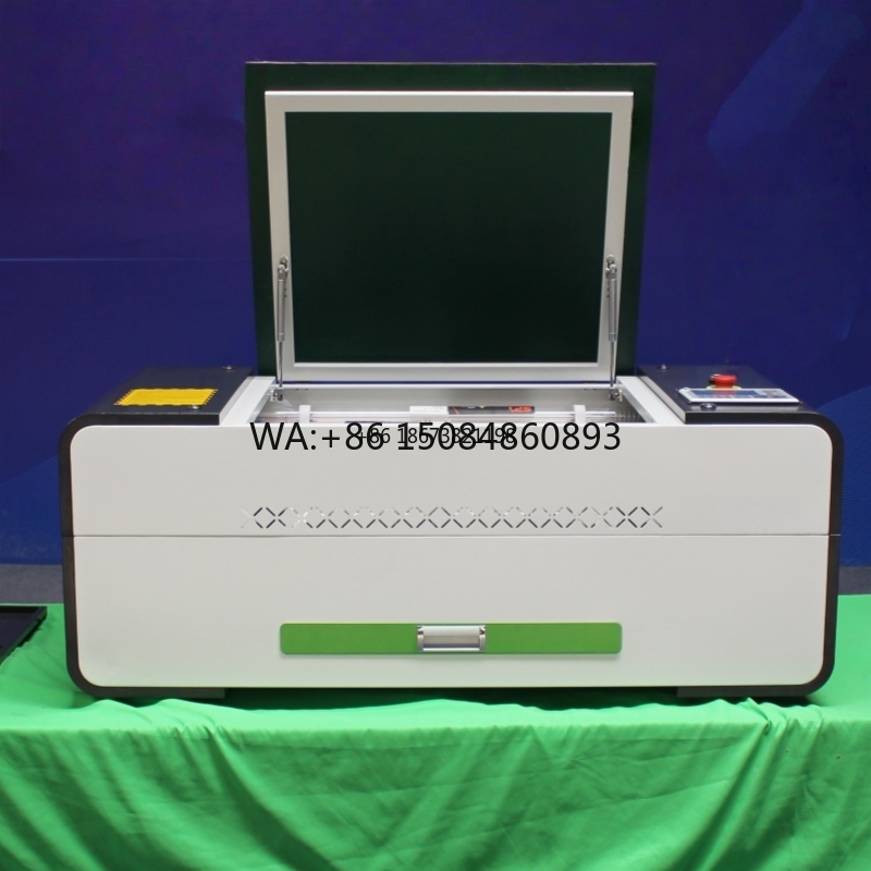 Acrylic Cutting Machine - آلة قطع ونقش بالليزر CO2 بقوة