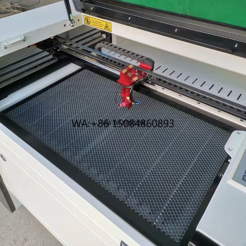 Acrylic Cutting Machine - ماكينة قطع CO2 بقوة 100 واط