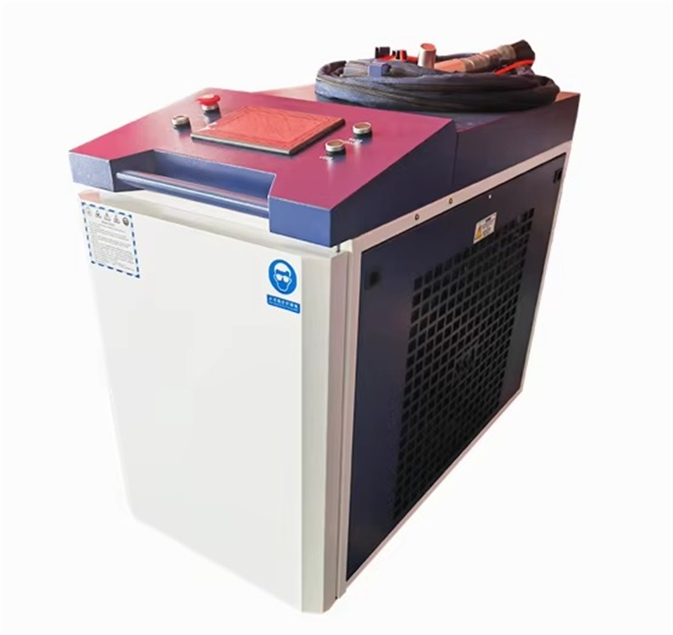 آلة تنظيف بالليزر عالية القدرة - مراجعة Industrial Laser Cleaning Machine وسعره